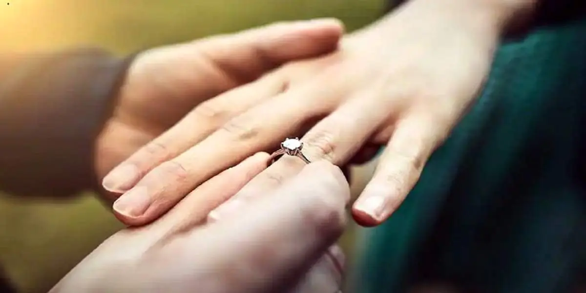 پیدا شدن حلقه ازدواج در صحرا!