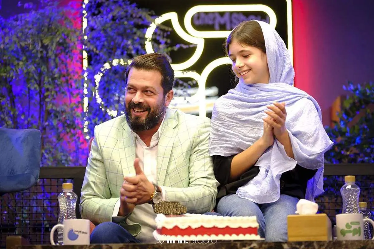 بازیگر طلاق گرفته سینما در نوروز با زن و بچه اش جشن گرفت/ عکس