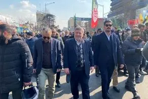 امیدواریم کسانی که در خواب تهدید ایران به سر می‌برند این جمعیت عظیم را ببینند و به خود بیایند