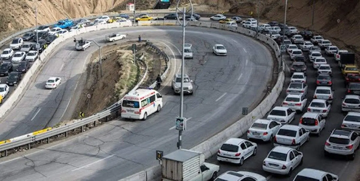 راه بندان شدید در محورهای هراز و کندوان/ تردد در محور تهران-فشم قفل شد