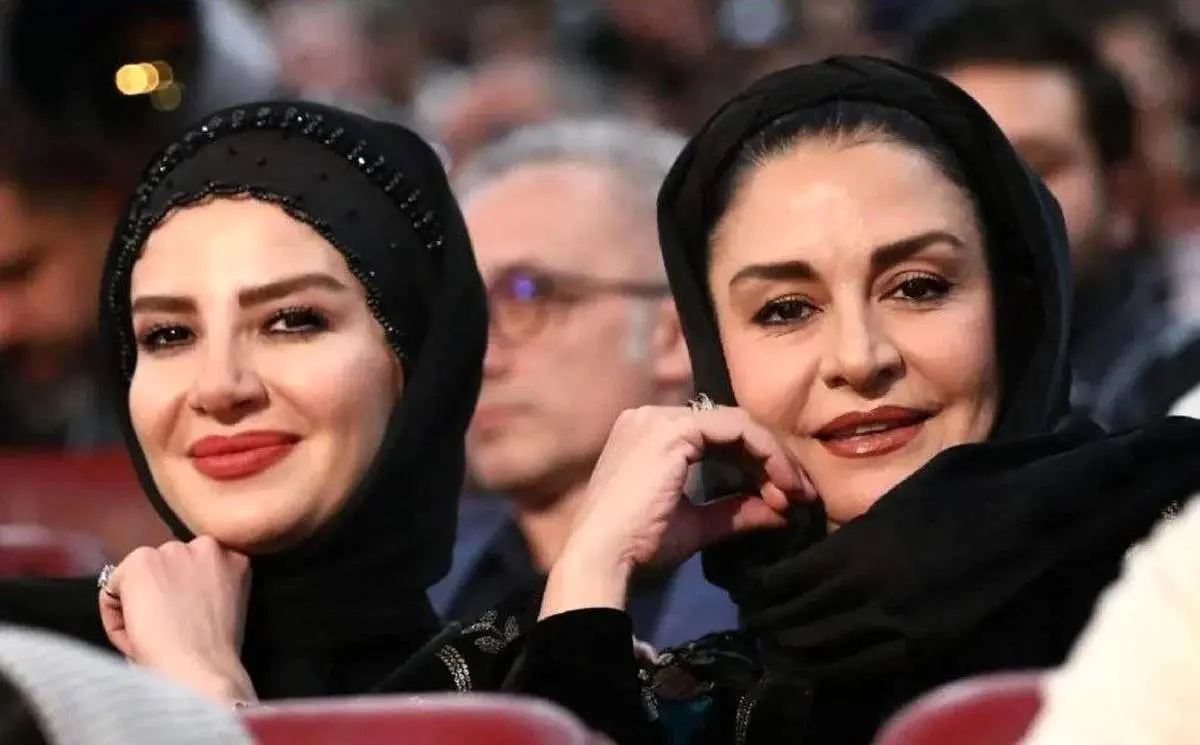 بهاره کیان‌افشار و خاله شادونه و فریبا نادری در اختتامیه جشنواره فجر