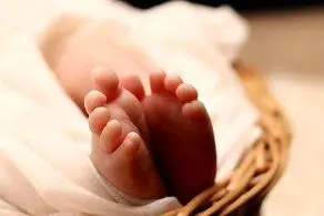 رها کردن نوزاد چند روزه در سبد خرید تره بار + عکس
