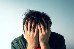 چرا بعضی افراد در زمان اضطراب خواب‌شان می‌گیرد؟