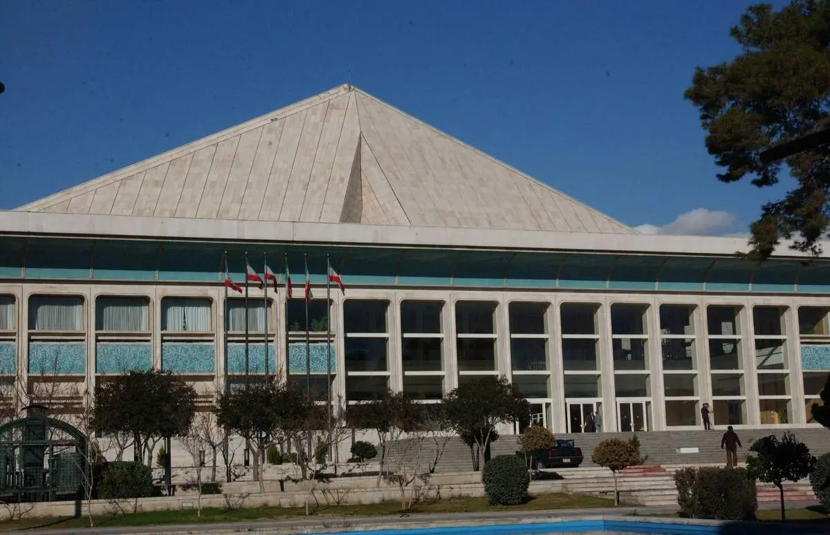 تعداد نمایندگان مجلس به ۳۳۰ نفر می‌رسد؟