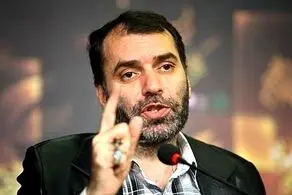 صدای فیلم ساز معروف ایرانی درآمد| برخی یک زمان ریش می‌گذارند و یک زمان ریش برمی‌دارند + ببینید 