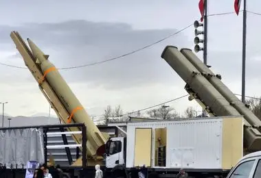 نمایش موشک‌های کروز و بالستیک در راهپیمایی ۲۲ بهمن + عکس 