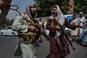 شلاق زدن نوجوان افغان در ملاء عام توسط طالبان!+فیلم