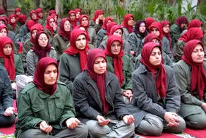 نماز خواندن جماعت عجیب مجاهدین خلق + فیلم