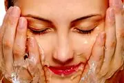 زیبایی باورنکردنی زن 41 ساله فرودگاه را بهم ریخت/ عکس