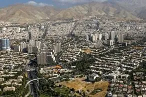 سر و وضع عجیب و خبرساز یک دختر با لنگ حمام در وسط خیابانهای تهران