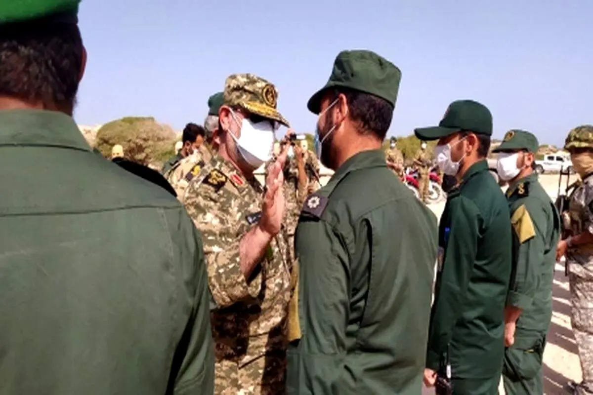ابلاغ پیام رهبری به رزمندگان دریادل جزایر سیری و فارور