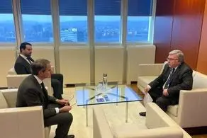 با گروسی درباره برنامه هسته ای ایران گفتگو کردم 
