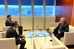 با گروسی درباره برنامه هسته ای ایران گفتگو کردم 