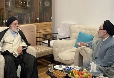تأکید خاتمی بر فعال بودن دیپلماسی و دستیابی به صلح شرافتمندانه