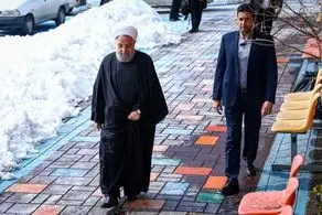 روحانی رأی خود را به صندوق انداخت