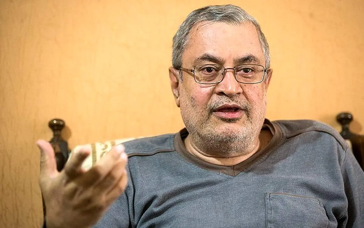 حجاریان تکذیب کرد| تقریبا ۱۰ سال است که حکیمی پور را ندیدم