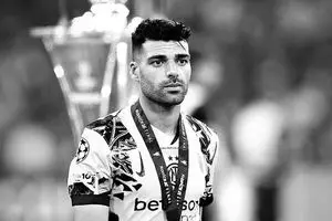  استوری مهدی طارمی در واکنش به کشتار ١۶۵ دانش آموز مینابی