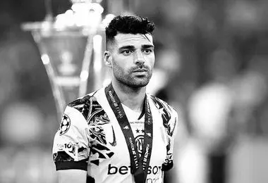  استوری مهدی طارمی در واکنش به کشتار ١۶۵ دانش آموز مینابی