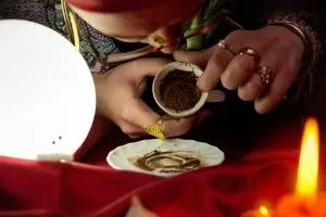 زن رمال دو میلیارد گرفت نقشه قتل داد