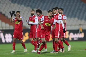 پیشنهاد باورنکردنی به مدافع نیمکت‌نشین پرسپولیس!/ رد این پیشنهاد برای...