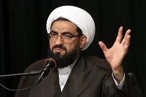 امام جمعه همدان: ملاک ارزیابی مدیران حضور در صف اول نماز جماعت باشد!
