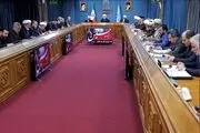 اژه‌ای: اینکه یک زندانی بخواهد شیء ممنوعه‌ای را وارد زندان کند به هیچ وجه نباید برای سَد کردن راه آن فردِ متخلف، حرمت سایر زندانیان رعایت نشود
