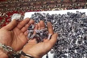 بلع ۲۹۰ بسته تریاک برای قاچاق