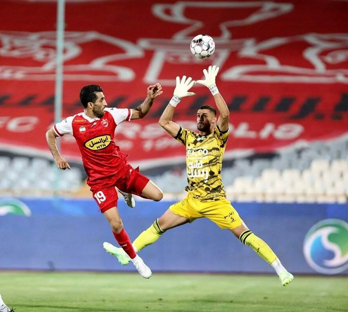پرسپولیس از جانشین بیرانوند فرصت خواست