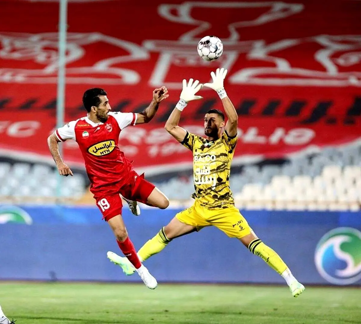 پرسپولیس از جانشین بیرانوند فرصت خواست