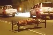 پیدا شدن جنازه روی تخت وسط خیابان ! + عکس