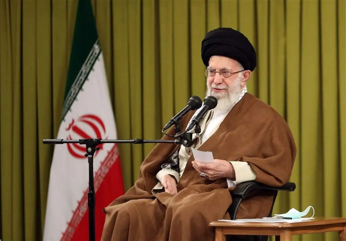 دانشجویان با رهبری دیدار می‌کنند