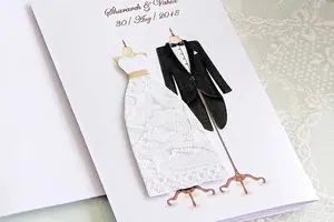 کارت عروسی پشت ویترین مغازه، داماد دو شلواره را رسوا کرد+فیلم