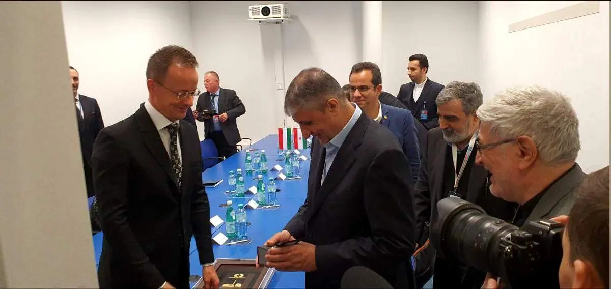 دیدار محسن اسلامی با وزیر خارجه مجارستان 