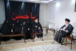 حضور رهبر انقلاب در منزل رئیس‌جمهور شهید رئیسی+عکس
