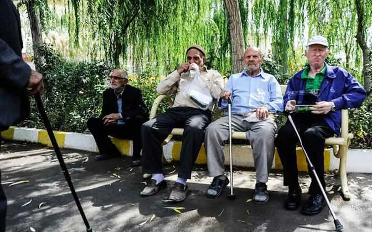 کام بازنشستگان با این حقوق‌ها تلخ شد؟/ افزایش مستمری فقط 10 درصد؟