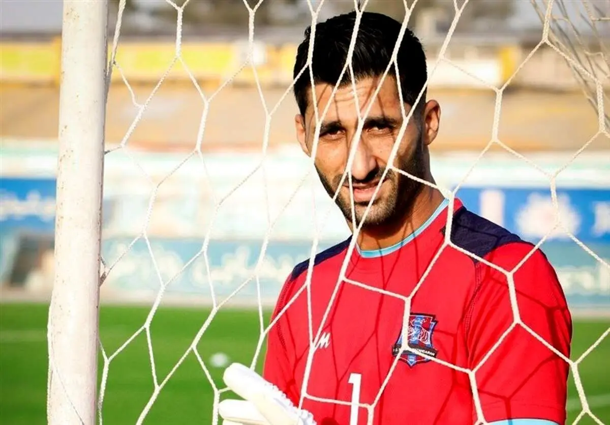گلر استقلالی به پرسپولیس پیوست