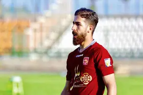 تست کرونای مدافع پرسپولیس همچنان مثبت