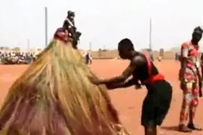 فیلم واقعی از رقص مردم با جن!/ ویدئو ترسناک