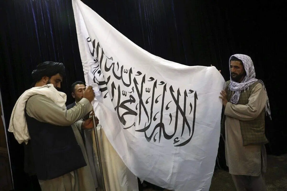 طالبان به حمله انگلیس و آمریکا به یمن واکنش نشان داد 
