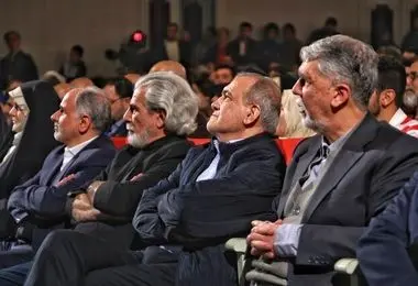 پزشکیان در اختتامیه جشنواره: بسیاری از شب‌ها از تلخی اتفاقات اخیر کشور نمی‌خوابم