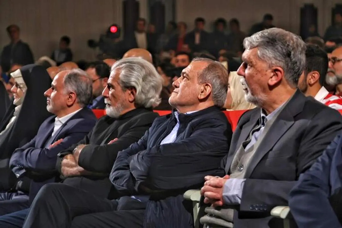 پزشکیان در اختتامیه جشنواره: بسیاری از شب‌ها از تلخی اتفاقات اخیر کشور نمی‌خوابم