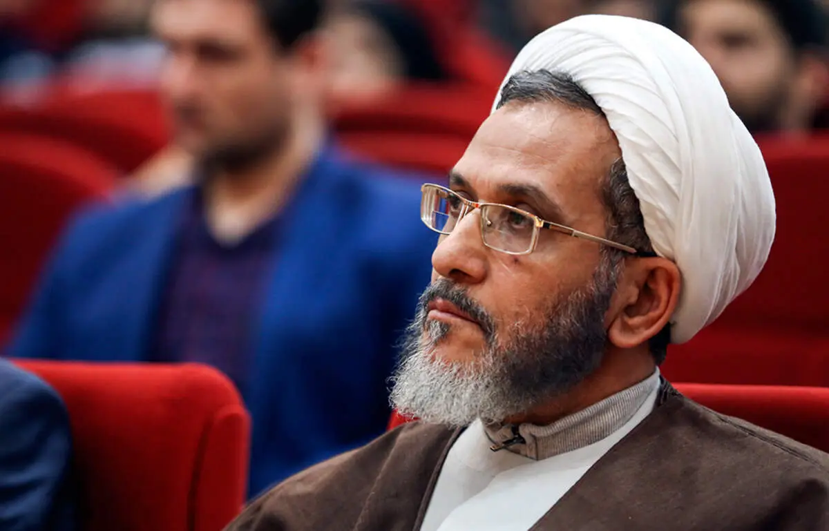 امیر تتلو رو را پیش رئیسی بردند حالا او به خودشان فحش میدهد