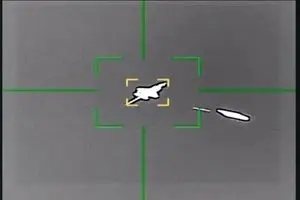 یک جنگنده راهبردی f۳۵ ارتش آمریکا در آسمان مرکزی ایران مورد اصابت و آسیب قرار گرفت