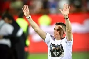 هدیه ستاره الهلال به مرد محبوب پرسپولیسی‌ ها