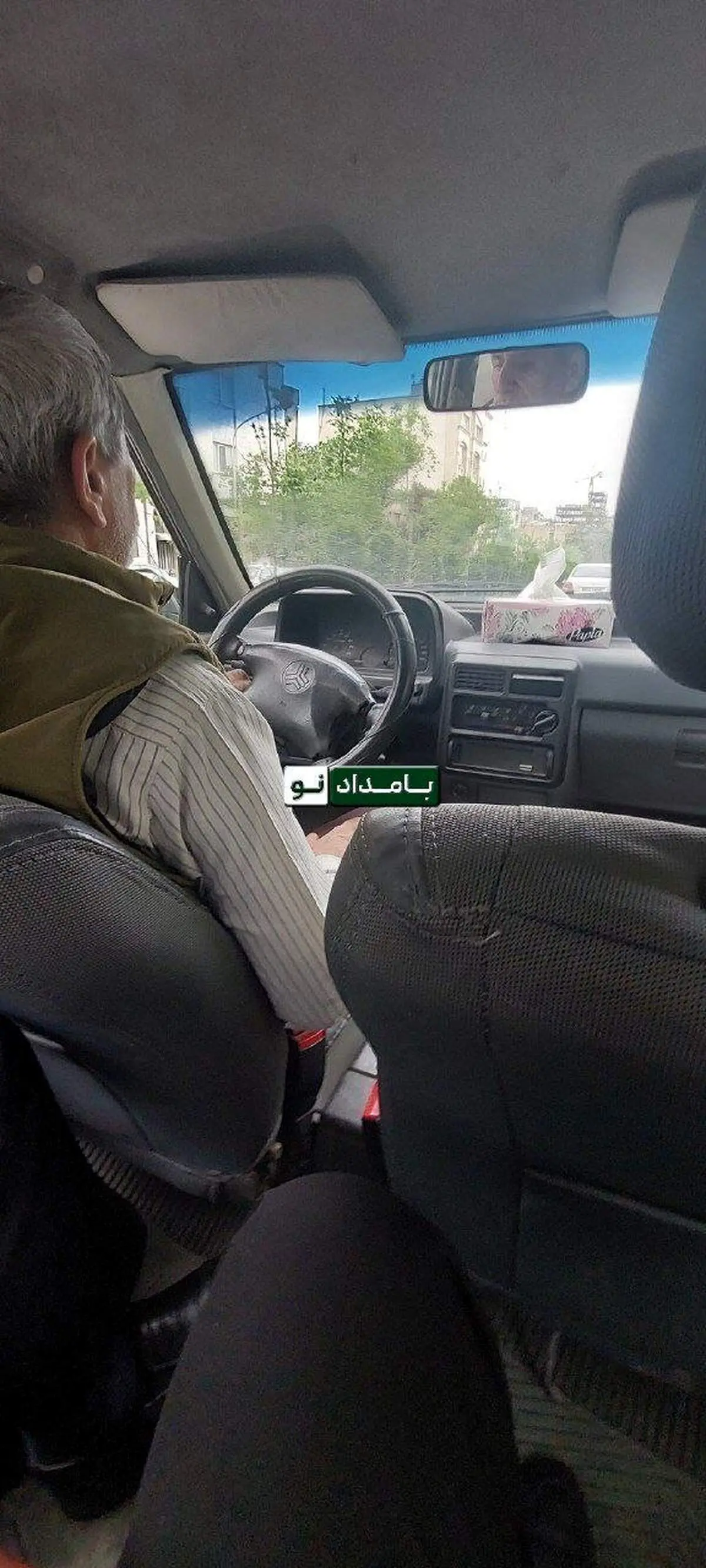 دادستان معروف قوه قضاییه مسافرکش شد+عکس