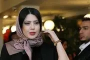 عکس عجیب| خانم بازیگر لُنگ پوشید و فیگور مدلینگی هم گرفت/ وقتی احساس خوش‌تیپی کاذب بر هنرمند معروف سینما غلبه می‌کند!