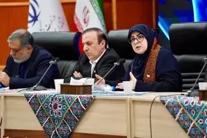 مهاجرانی: نیمی از مدیران کشور باید از میان زنان باشند
