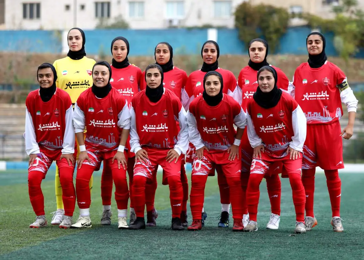 شادی زنان پرسپولیس بعد از صعود به عنوان صدرنشین + فیلم

