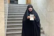 سومین کاندیدا زن وارد ستاد انتخابات وزارت کشور شد + عکس 