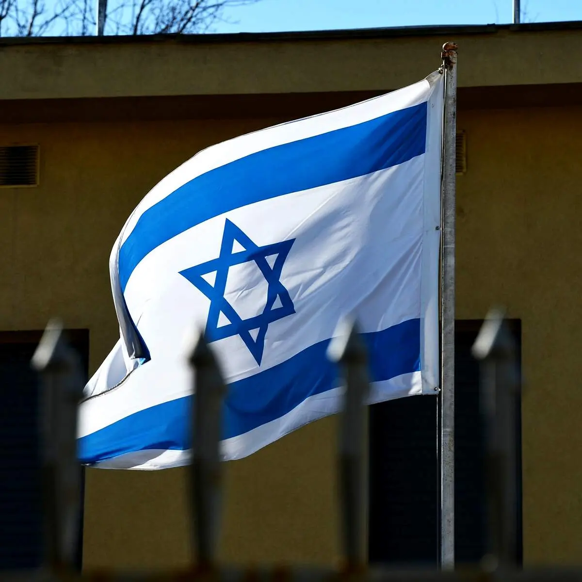 رفتار شرم‌آور نیروهای اسرائیل با عروس فلسطینی